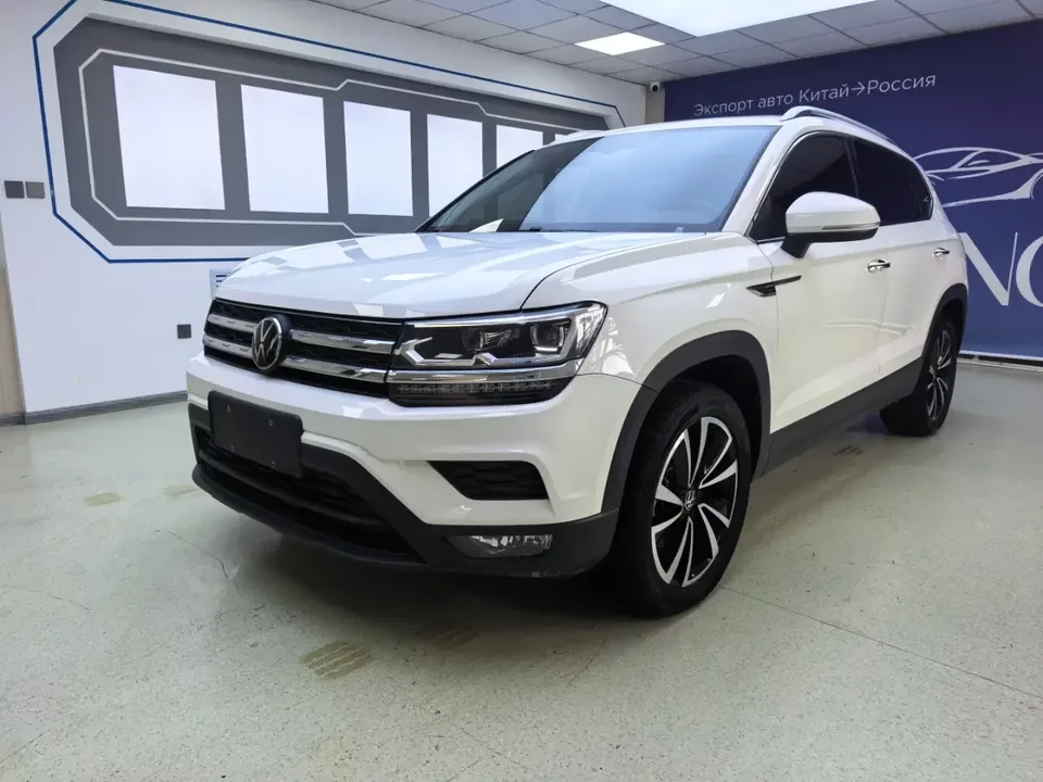 Volkswagen Tharu tuyue 2022 280TSI 2WD Fashion Edition 2022 — photo 1, buy with delivery to Moscow