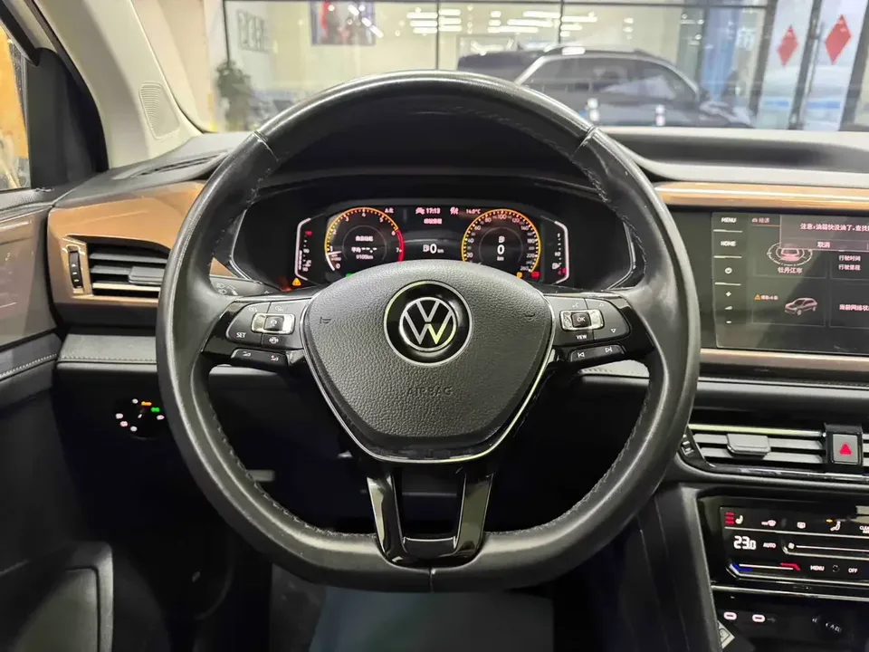Volkswagen Tharu tuyue 2022 280TSI 2WD Deluxe Edition 2022 — миниатюра 4