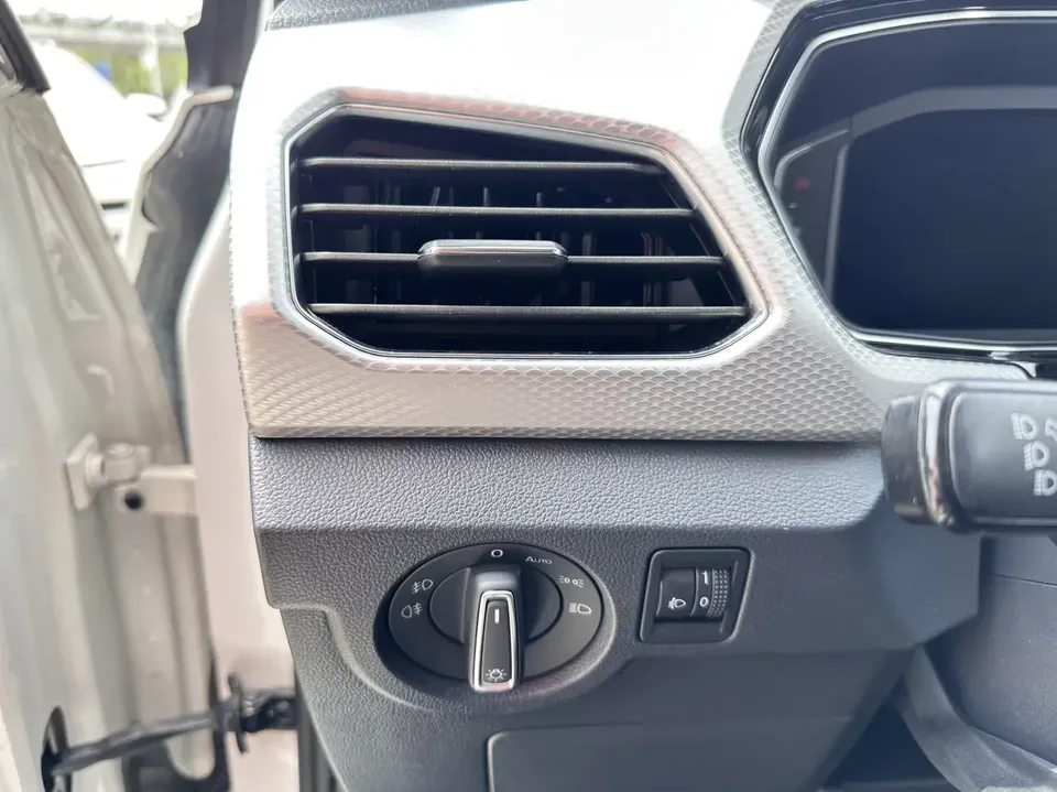 Volkswagen Explore the shadows Explore the shadows 2021 1.5L Automatic Joy-Link Edition 2023 — thumbnail 5