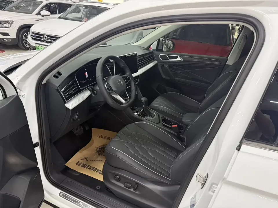Volkswagen Tiguan L Tiguan L 2023 280TSI Limited Edition 2023 — thumbnail 4