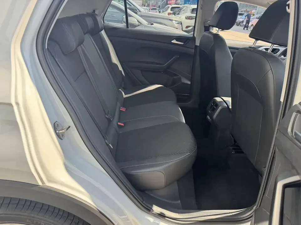 Volkswagen Explore the shadows Explore the shadows 2023 200TSI DSG Joy Smart Edition 2024 — thumbnail 5