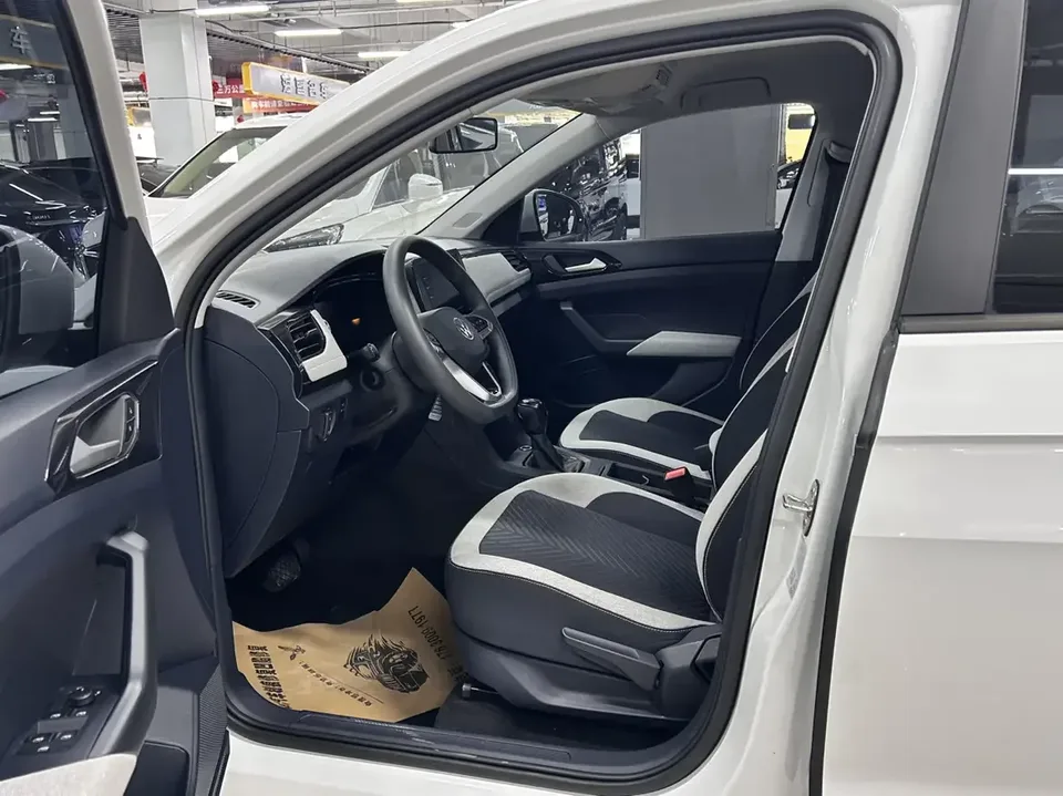 Volkswagen Tharu tuyue 2025 New 1.5L Ruijin Edition 2024 — thumbnail 3
