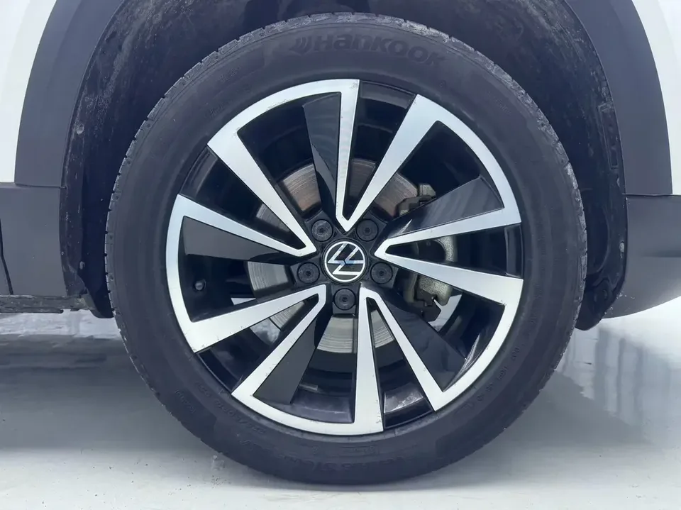 Volkswagen Tharu tuyue 2022 280TSI 2WD Deluxe Edition 2022 — thumbnail 3