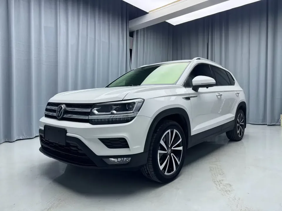 Volkswagen Tharu tuyue 2022 280TSI 2WD Deluxe Edition 2022 — photo 1, buy with delivery to Moscow