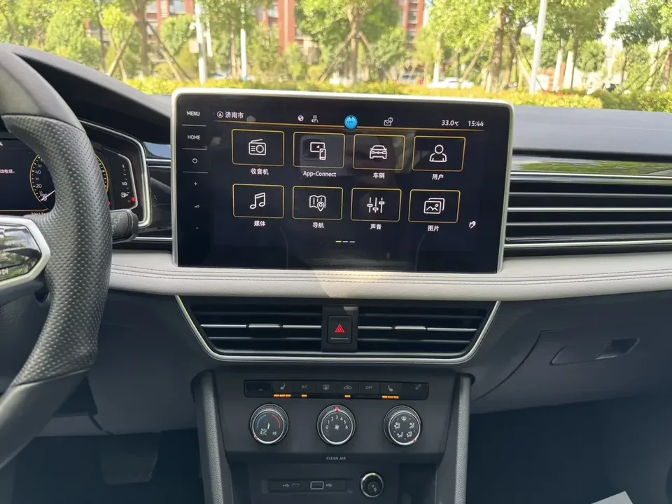 Volkswagen Tiguan L Tiguan L 2023 280TSI Limited Edition 2023 — thumbnail 4