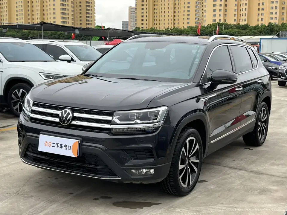 Volkswagen Tharu tuyue 2022 280TSI 2WD Deluxe Edition 2022 — photo 1, buy with delivery to Moscow