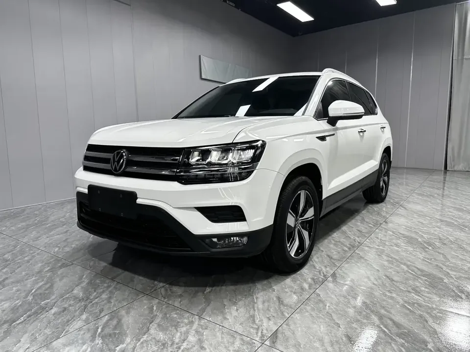 Volkswagen Tharu tuyue 2022 280TSI 2WD Comfort Edition 2022 — photo 1, buy with delivery to Moscow
