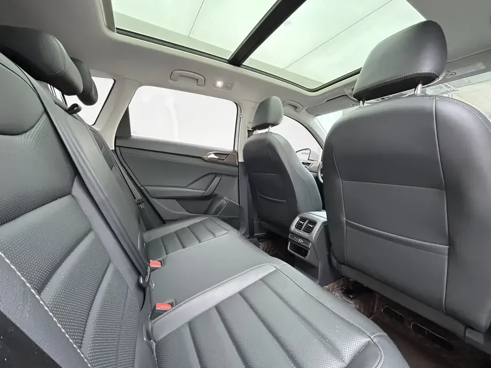 Volkswagen Tharu tuyue 2022 280TSI 2WD Deluxe Edition 2022 — thumbnail 5