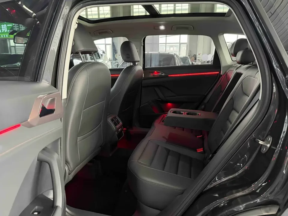 Volkswagen Tharu tuyue 2022 280TSI 2WD Deluxe Edition 2022 — thumbnail 5