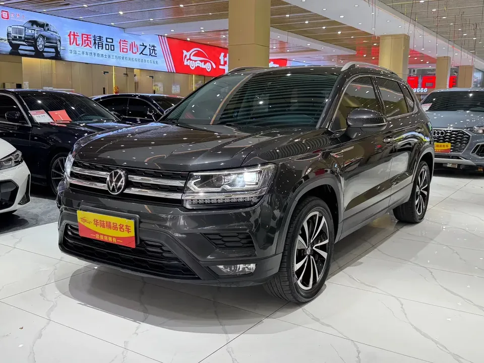 Volkswagen Tharu tuyue 2022 280TSI 2WD Deluxe Edition 2023 — photo 1, buy with delivery to Moscow
