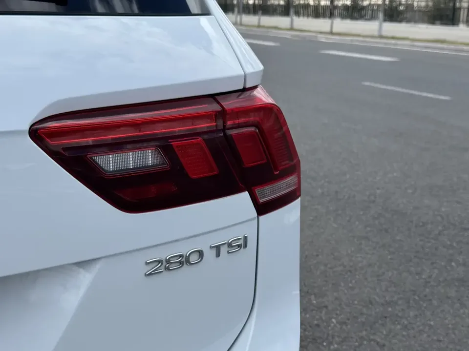 Volkswagen Tiguan L Tiguan L 2023 280TSI Limited Edition 2023 — thumbnail 2