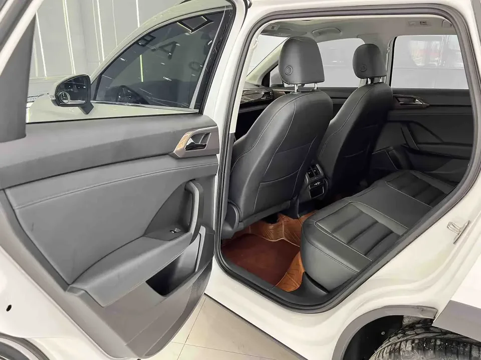 Volkswagen Tharu tuyue 2022 280TSI 2WD Deluxe Edition 2022 — thumbnail 5