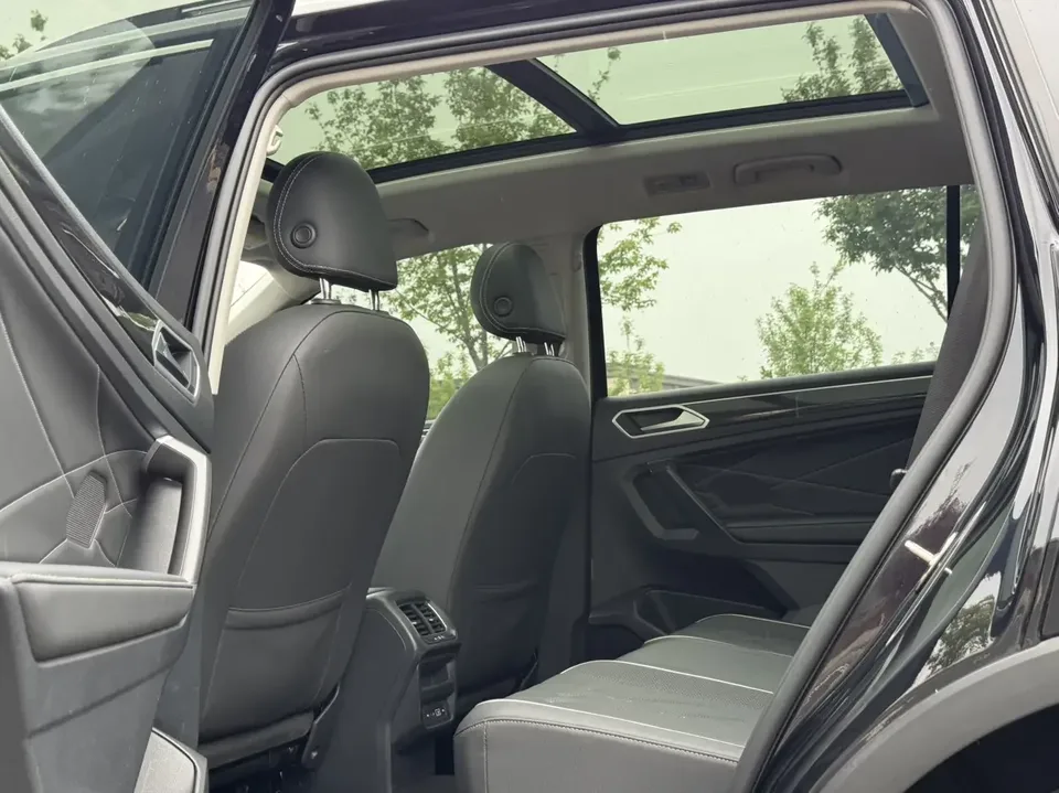 Volkswagen Tiguan L Tiguan L 2023 280TSI Limited Edition 2023 — thumbnail 4