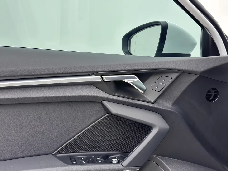 Audi A3 Audi A3 2022 A3L Limousine 35 TFSI Stylish Sports 2022 — миниатюра 5