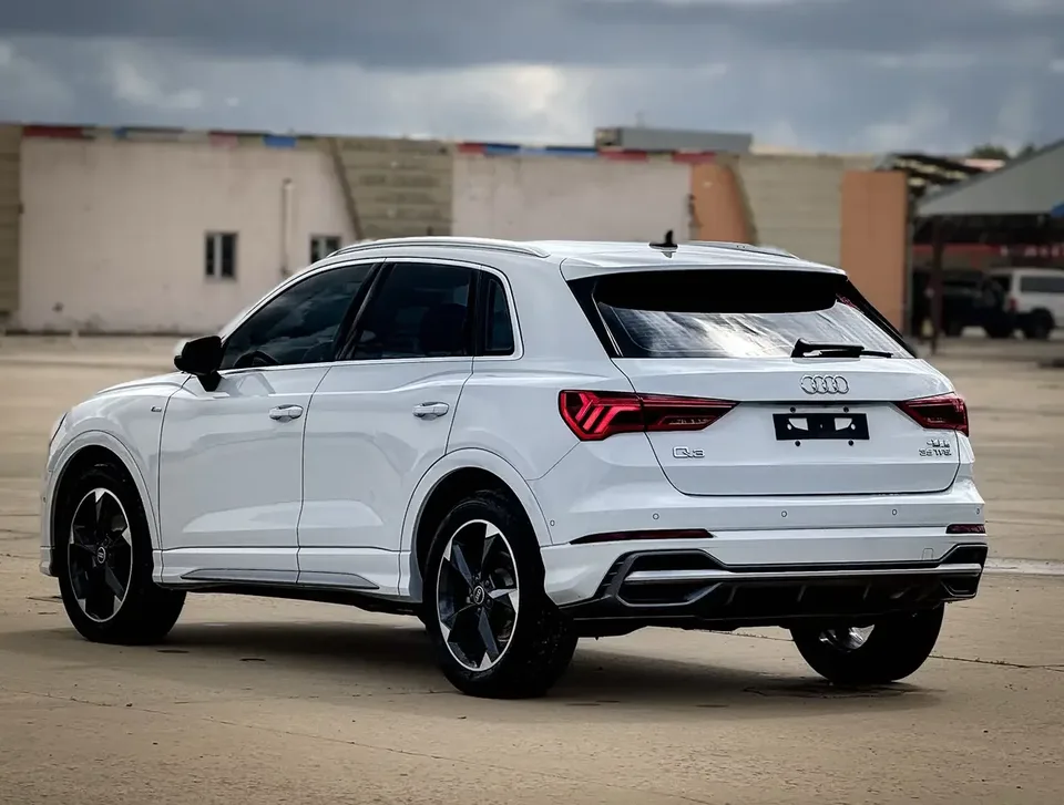 Audi Q3 Audi Q3 2023 35 TFSI Stylish Dynamic 2023 — thumbnail 2