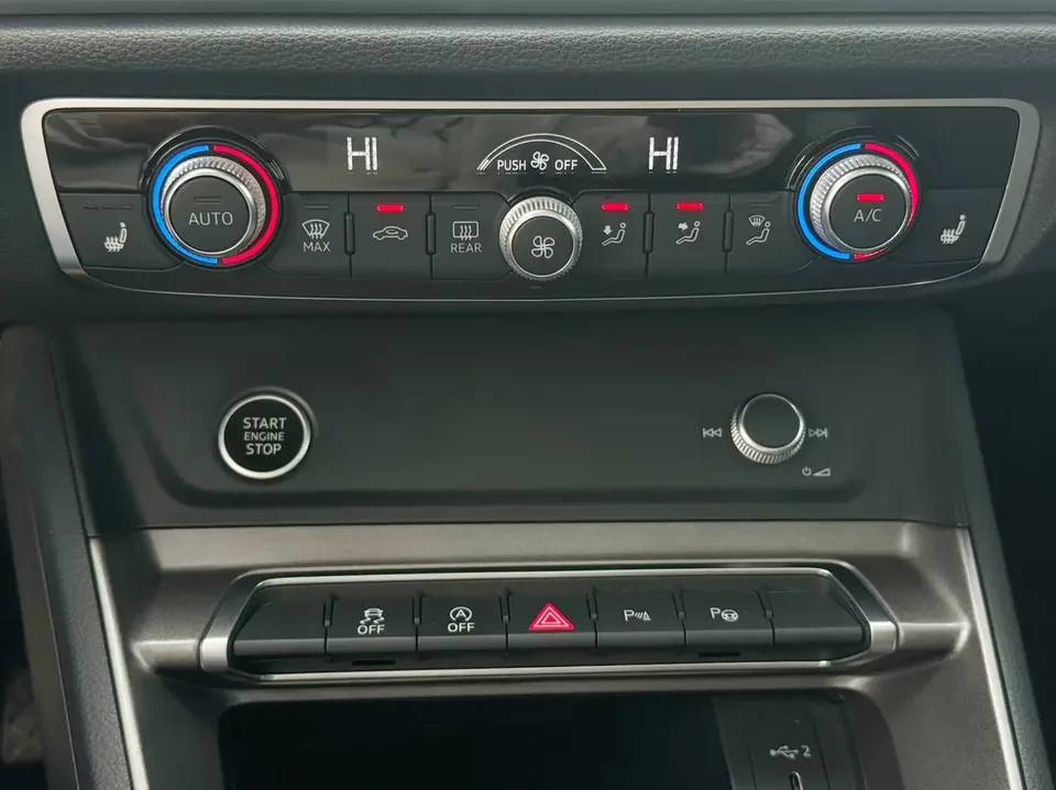 Audi Q3 Audi Q3 2023 35 TFSI Stylish Dynamic 2023 — thumbnail 3