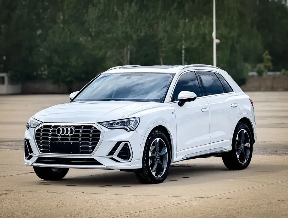 Audi Q3 Audi Q3 2023 35 TFSI Stylish Dynamic 2023 — photo 1, buy with delivery to Moscow