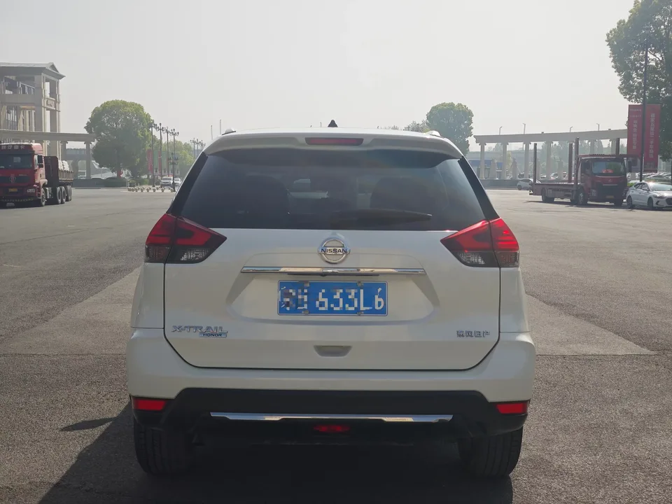 Nissan X-Trail Qijun 2022 Modified 2.0L 2WD Intelligent Connection Comfort Edition 2023 — thumbnail 2