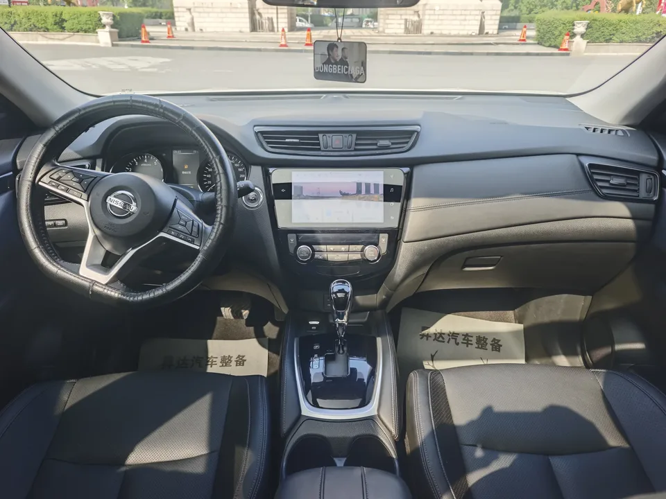 Nissan X-Trail Qijun 2022 Modified 2.0L 2WD Intelligent Connection Comfort Edition 2023 — thumbnail 3