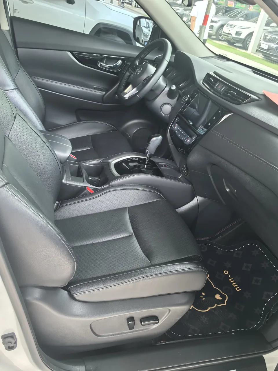 Nissan X-Trail Qijun 2022 2.0L 2WD Smart Link Premium Edition 2023 — миниатюра 2