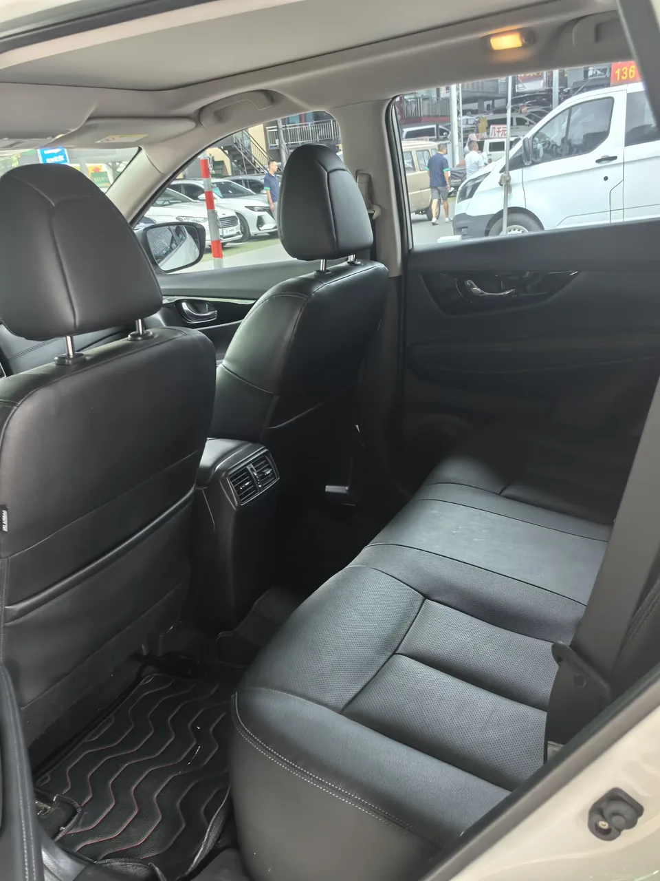Nissan X-Trail Qijun 2022 2.0L 2WD Smart Link Premium Edition 2023 — миниатюра 3