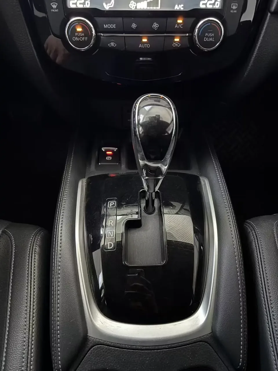 Nissan X-Trail Qijun 2023 Classic Edition 2.0L 2WD Smart Link Premium Edition 2023 — thumbnail 5