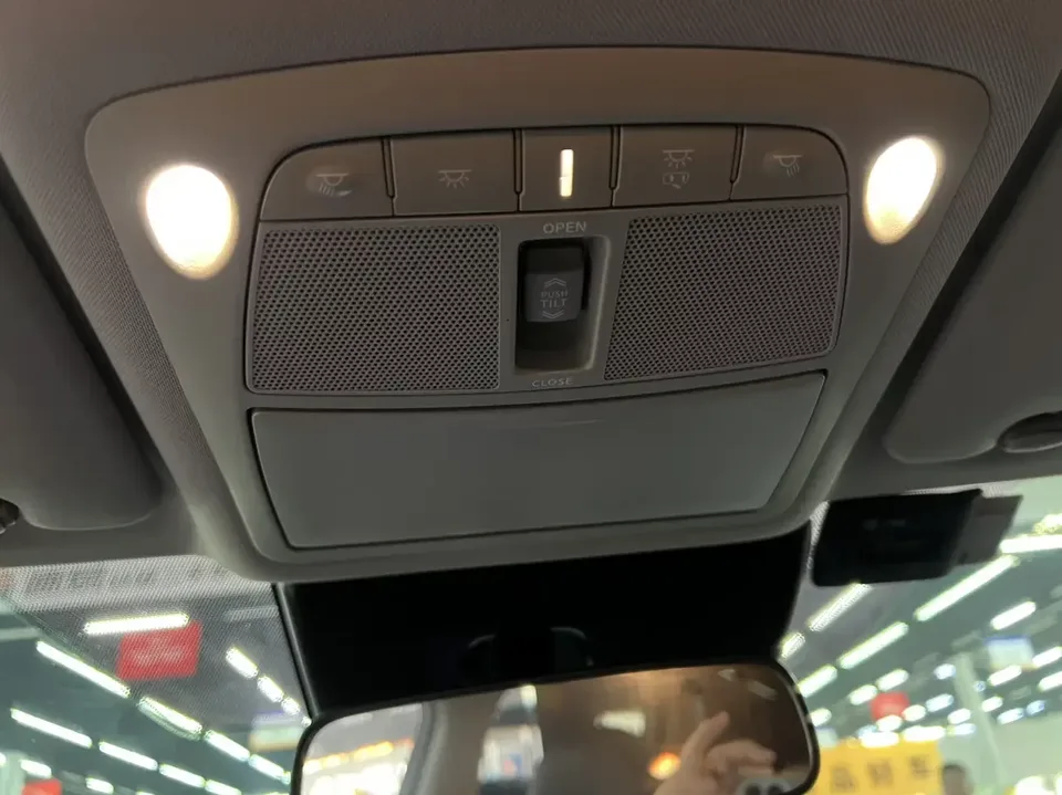 Nissan X-Trail Qijun 2023 Classic Edition 2.0L 2WD Smart Comfort Edition 2024 — thumbnail 5