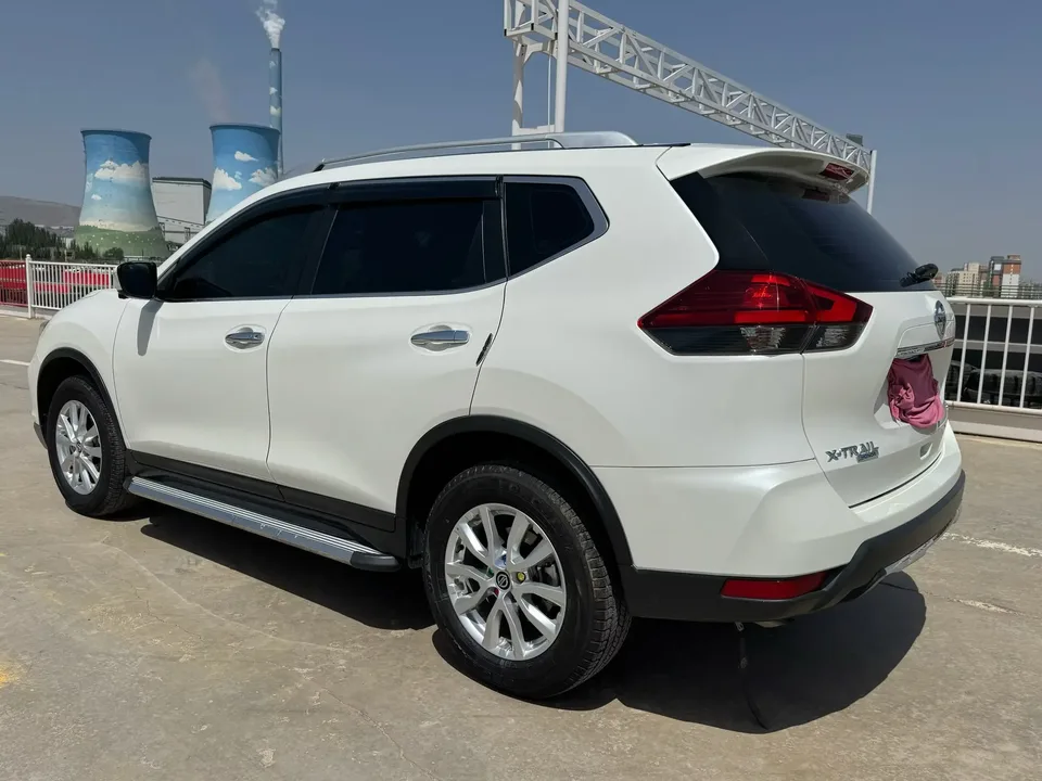 Nissan X-Trail Qijun 2022 2.0L 2WD Smart Link Premium Edition 2023 — миниатюра 2