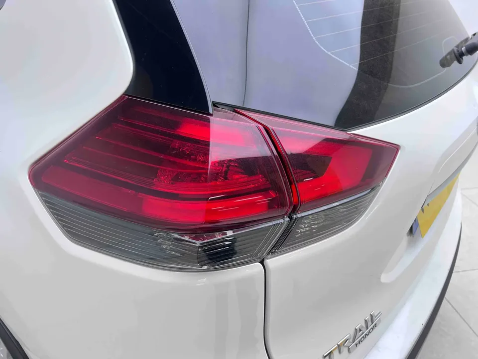 Nissan X-Trail Qijun 2022 2.0L 2WD Smart Link Premium Edition 2023 — thumbnail 4