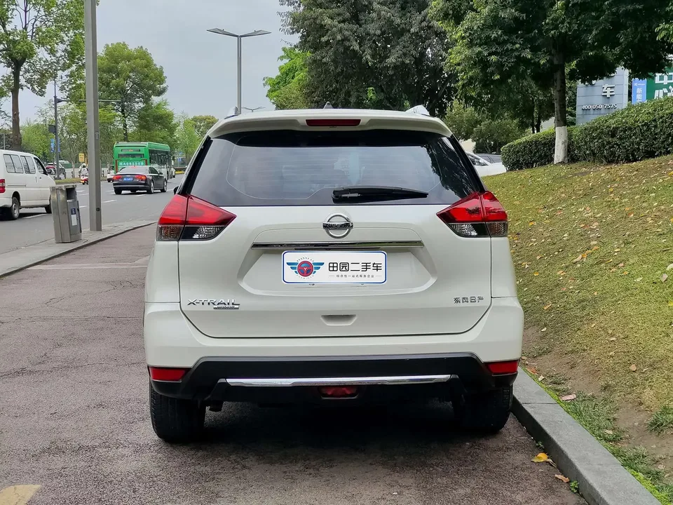 Nissan X-Trail Qijun 2022 2.0L 2WD Smart Connection Comfort Edition 2022 — thumbnail 2