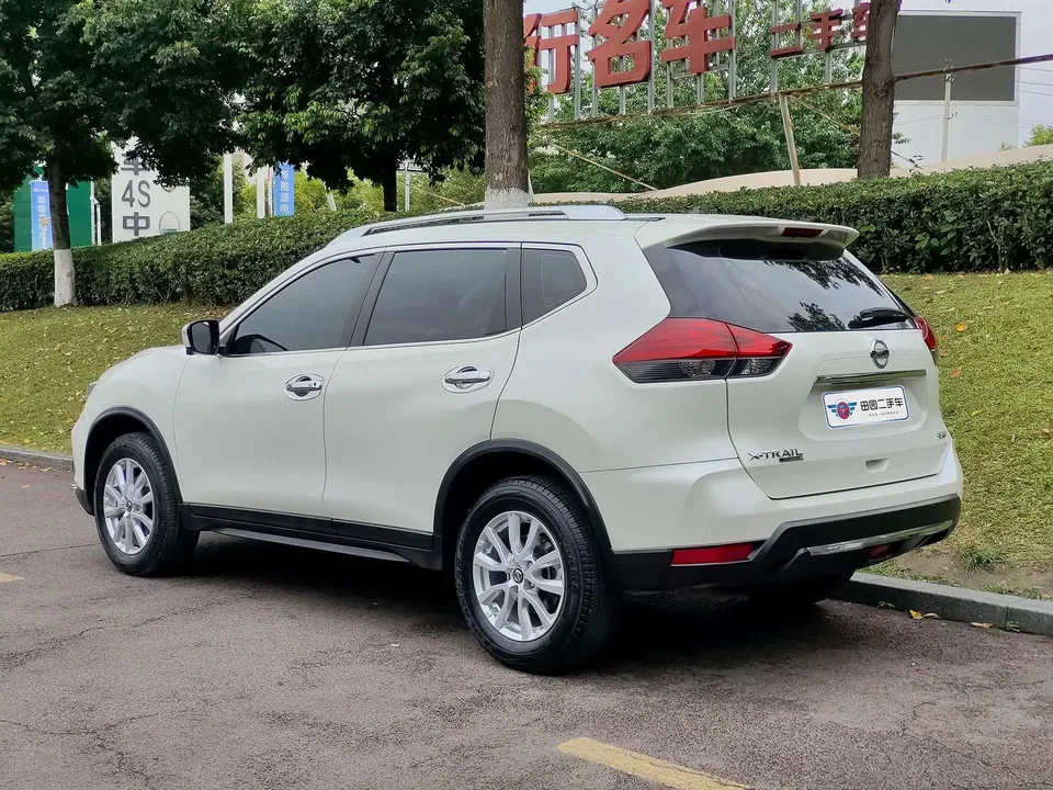 Nissan X-Trail Qijun 2022 2.0L 2WD Smart Connection Comfort Edition 2022 — thumbnail 4