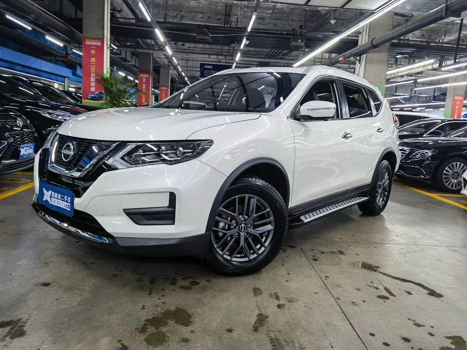 Nissan X-Trail Qijun 2025 Honor 2.0L 2WD Leading Edition 2025 — photo 1, buy with delivery to Moscow