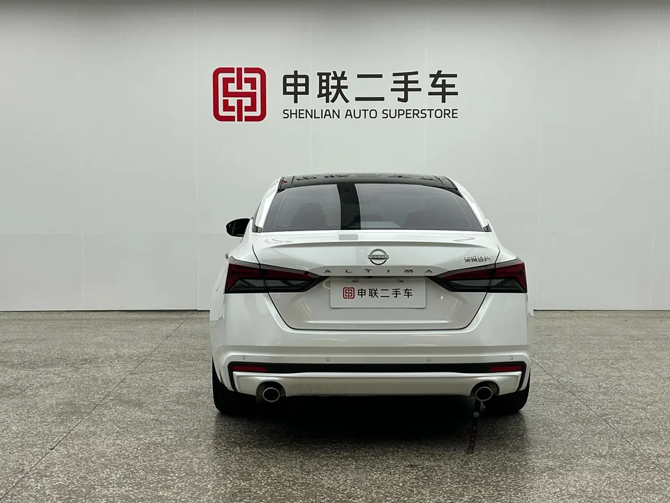 Nissan Altima Sound of nature 2022 2.0L XL-TLS Enjoy Edition 2023 — thumbnail 2