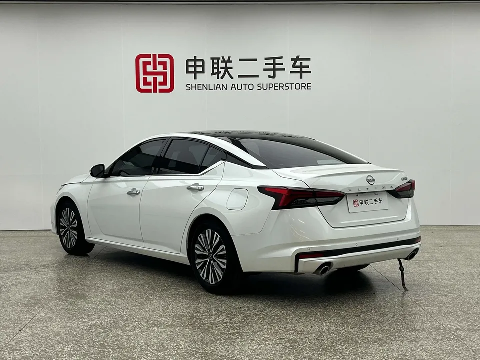 Nissan Altima Sound of nature 2022 2.0L XL-TLS Enjoy Edition 2023 — thumbnail 4