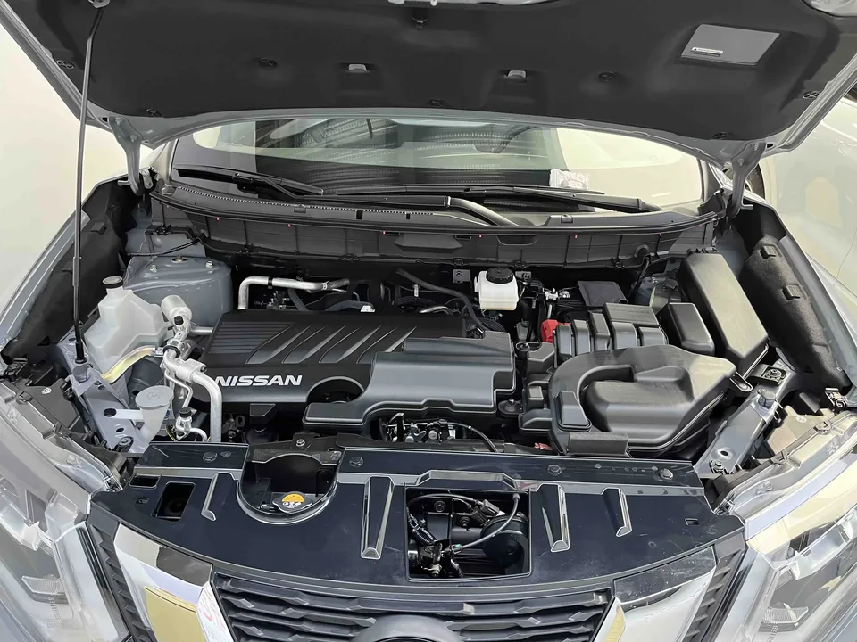 Nissan X-Trail Qijun 2025 Honor 2.0L 2WD Leading Edition 2025 — thumbnail 2