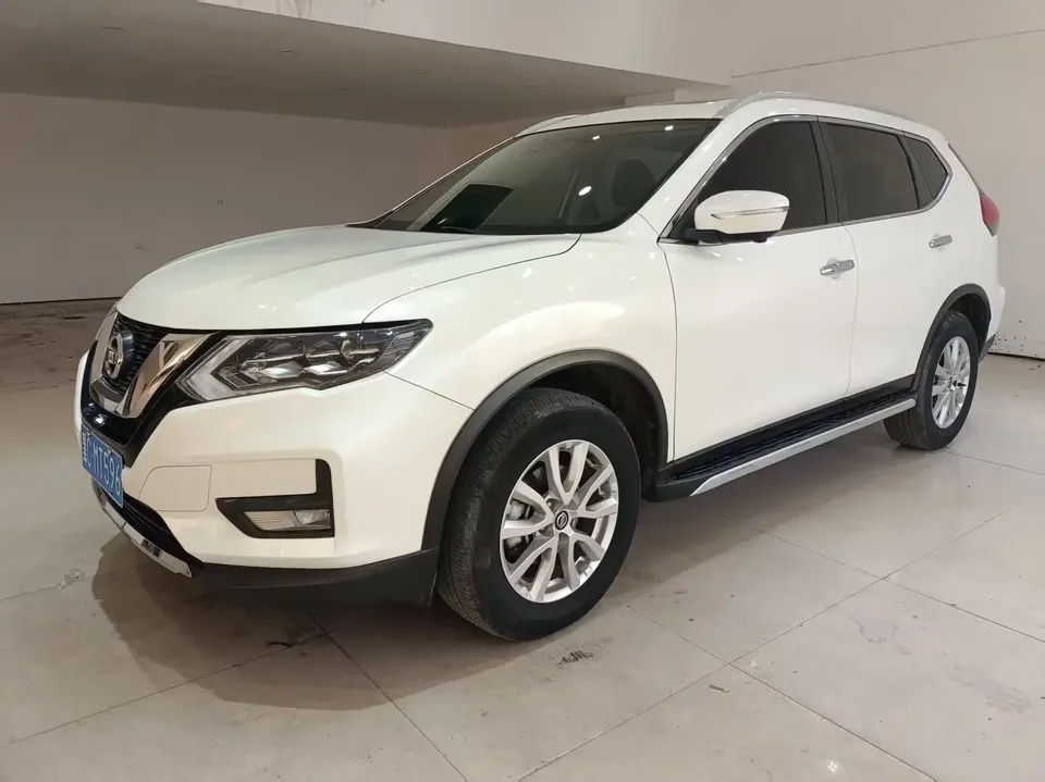 Nissan X-Trail Qijun 2022 2.0L 2WD Smart Link Premium Edition 2023 — photo 1, buy with delivery to Moscow