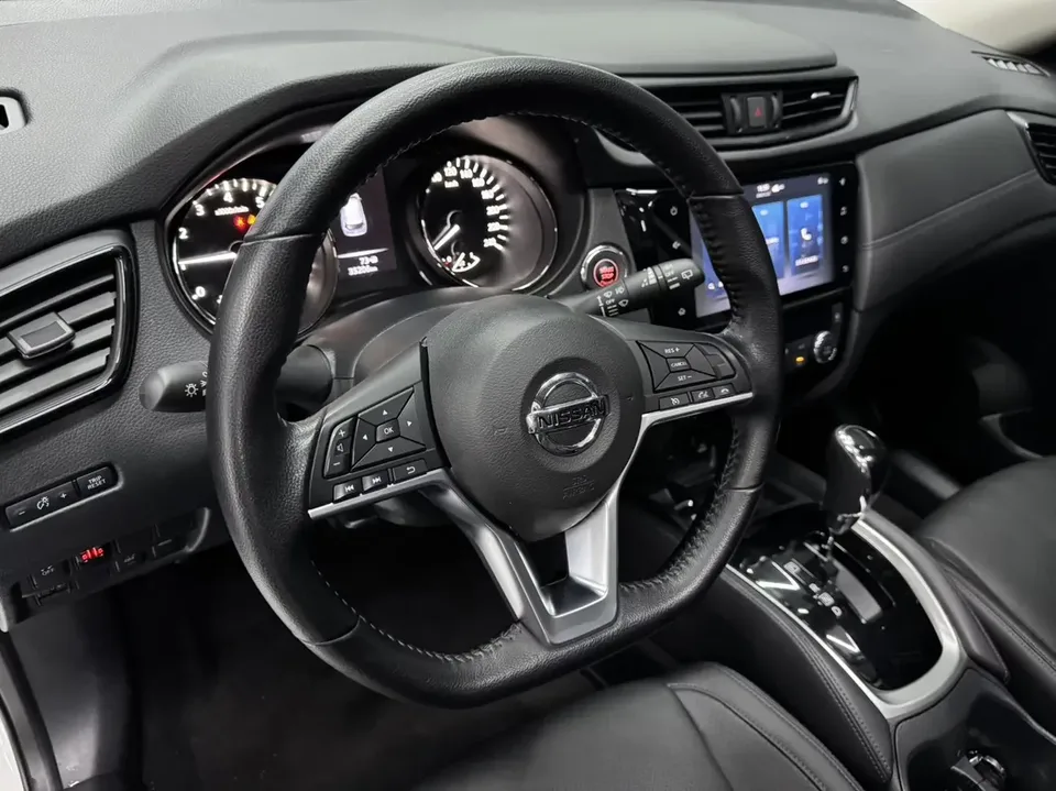 Nissan X-Trail Qijun 2022 2.0L 2WD Smart Connection Comfort Edition 2023 — thumbnail 4