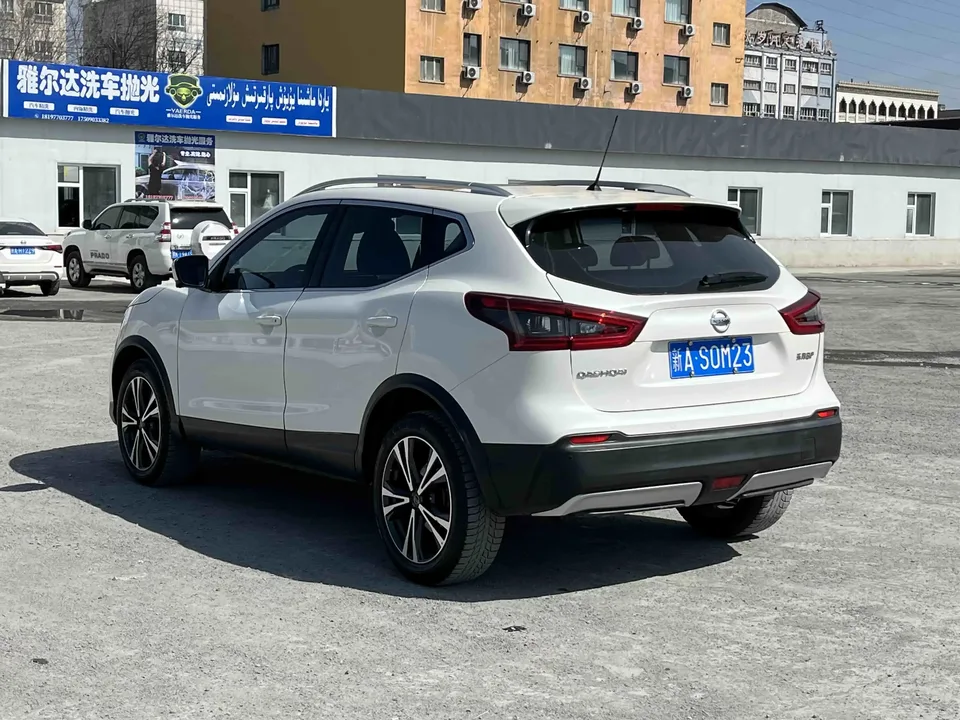 Nissan Qashqai Qashqai 2022 2.0L XV Prem. Deluxe Edition 2023 — thumbnail 4
