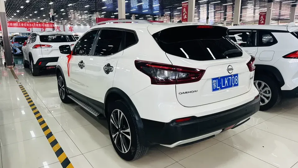 Nissan Qashqai Qashqai 2023 Classic 2.0L Leading Edition 2023 — миниатюра 4