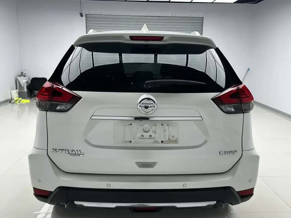 Nissan X-Trail Qijun 2022 2.0L 2WD Smart Link Premium Edition 2023 — thumbnail 2