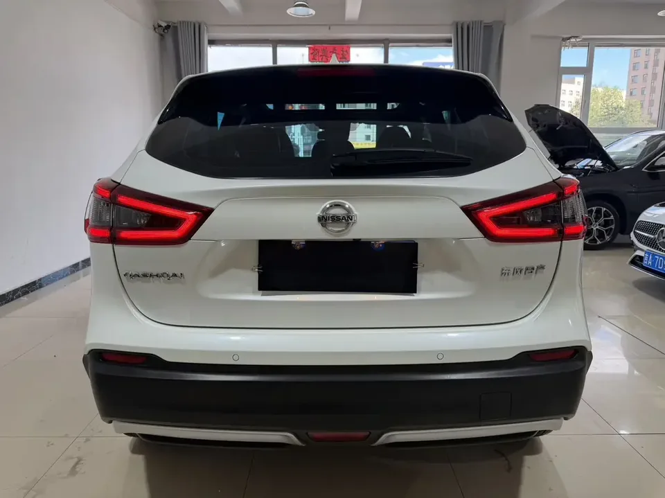 Nissan Qashqai Qashqai 2022 2.0L XV Prem. Deluxe Edition 2023 — thumbnail 2