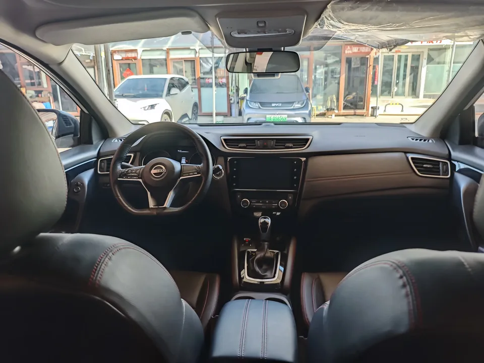 Nissan Qashqai Qashqai 2023 Classic 2.0L Leading Edition 2024 — thumbnail 3
