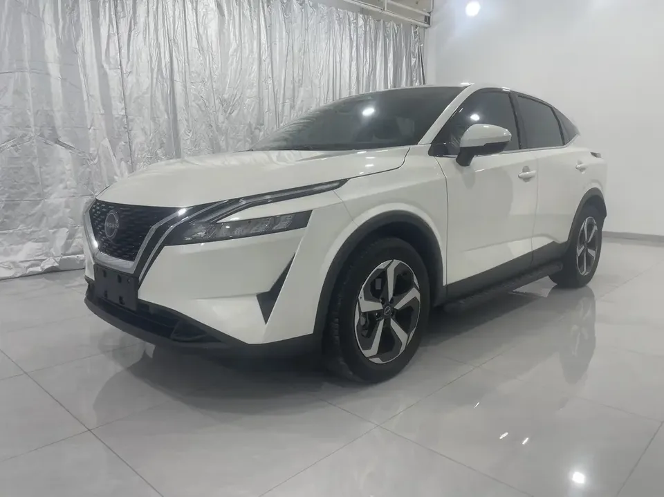 Nissan Qashqai Qashqai 2023 1.3T Deluxe Edition 2024 — photo 1, buy with delivery to Moscow