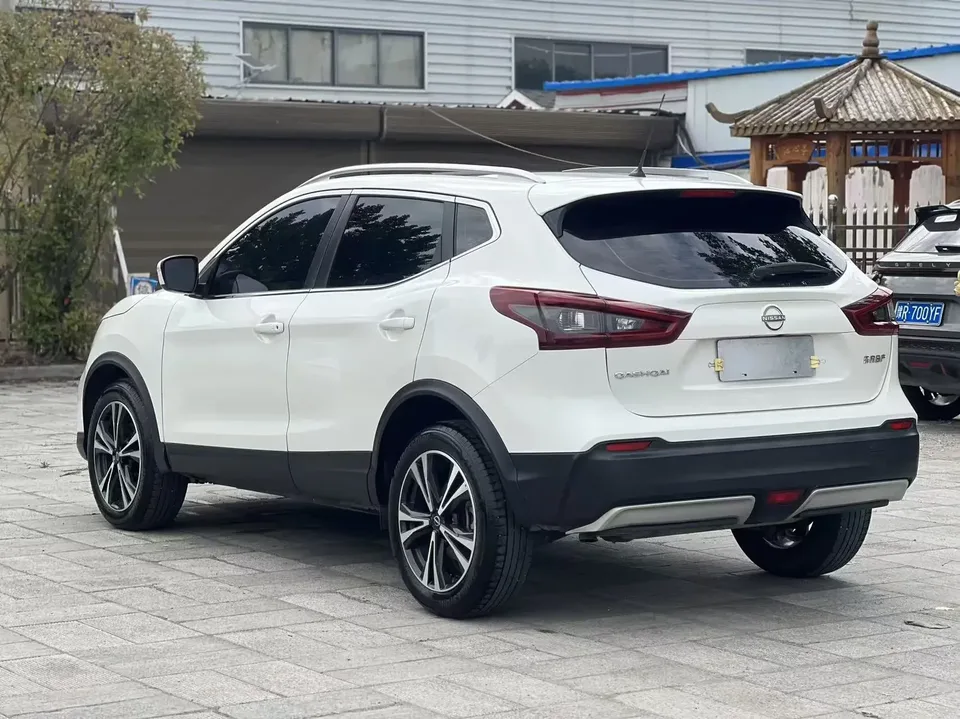 Nissan Qashqai Qashqai 2023 Classic 2.0L Leading Edition 2024 — thumbnail 2