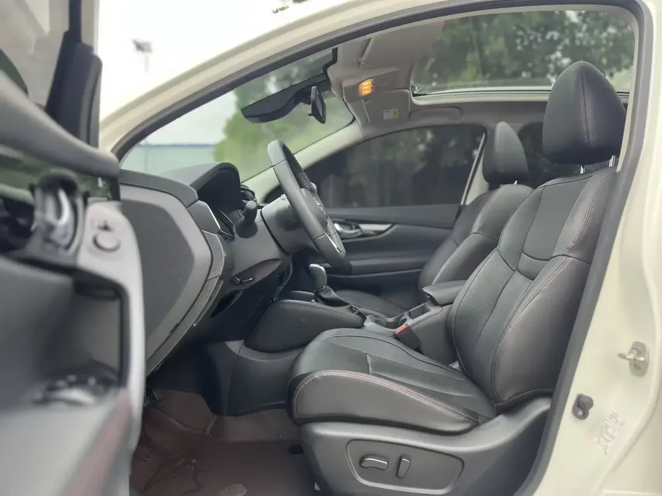 Nissan Qashqai Qashqai 2023 Classic 2.0L Leading Edition 2024 — thumbnail 5