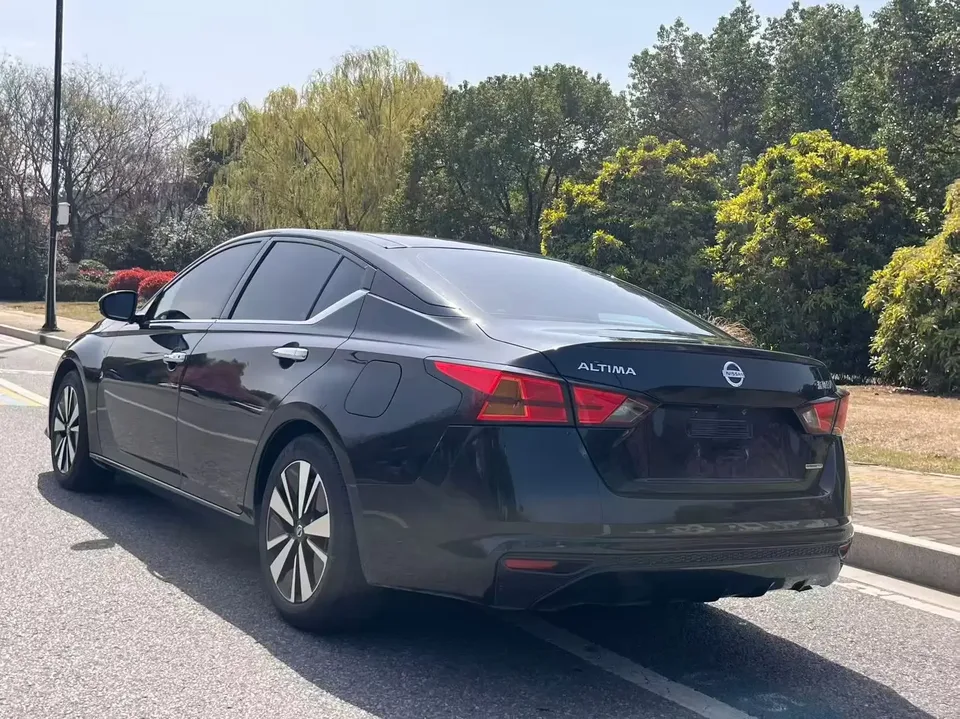 Nissan Altima Sound of nature 2021 2.0L XL Comfort Edition 2022 — thumbnail 4