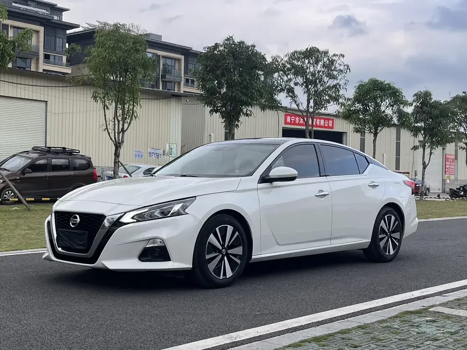 Nissan Altima Sound of nature 2021 2.0L XL Comfort Edition 2023 — photo 1, buy with delivery to Moscow