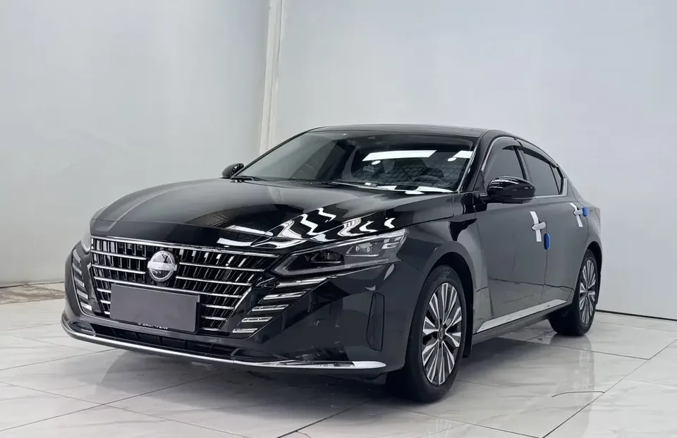 Nissan Altima Sound of nature 2022 2.0L XL-Upr Premium Edition 2023 — photo 1, buy with delivery to Moscow