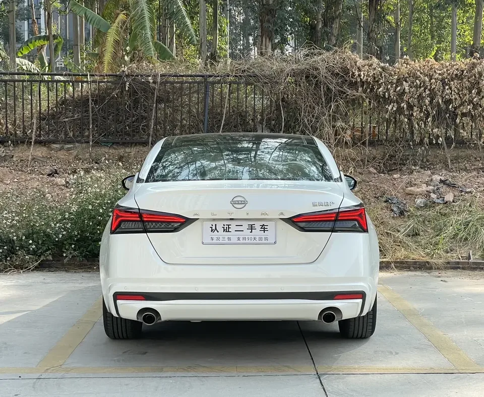 Nissan Altima Sound of nature 2022 2.0L XL-TLS Enjoy Edition 2023 — thumbnail 2