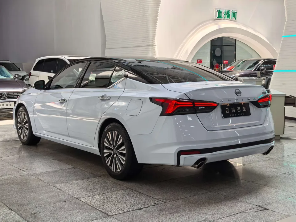 Nissan Altima Sound of nature 2024 2.0L XE True Edition 2025 — thumbnail 4